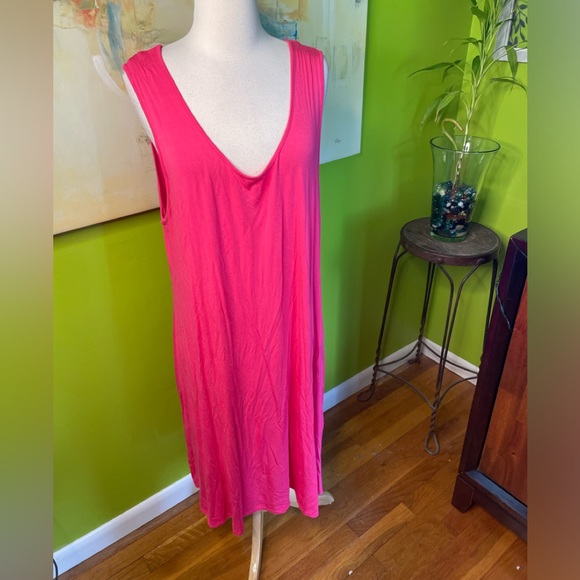 Hot pink tank style dress - Picture 1 of 3
